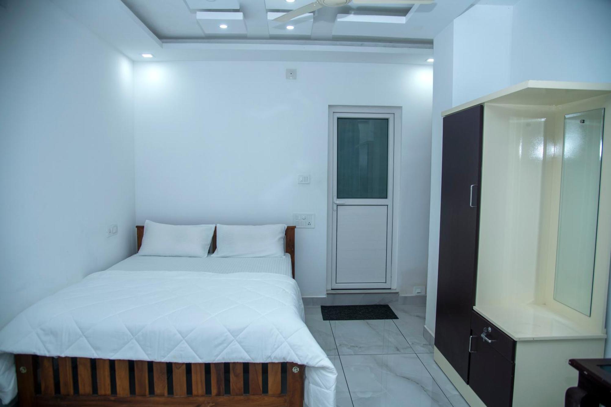 Eagle Heights Resort Pīrmed Екстериор снимка