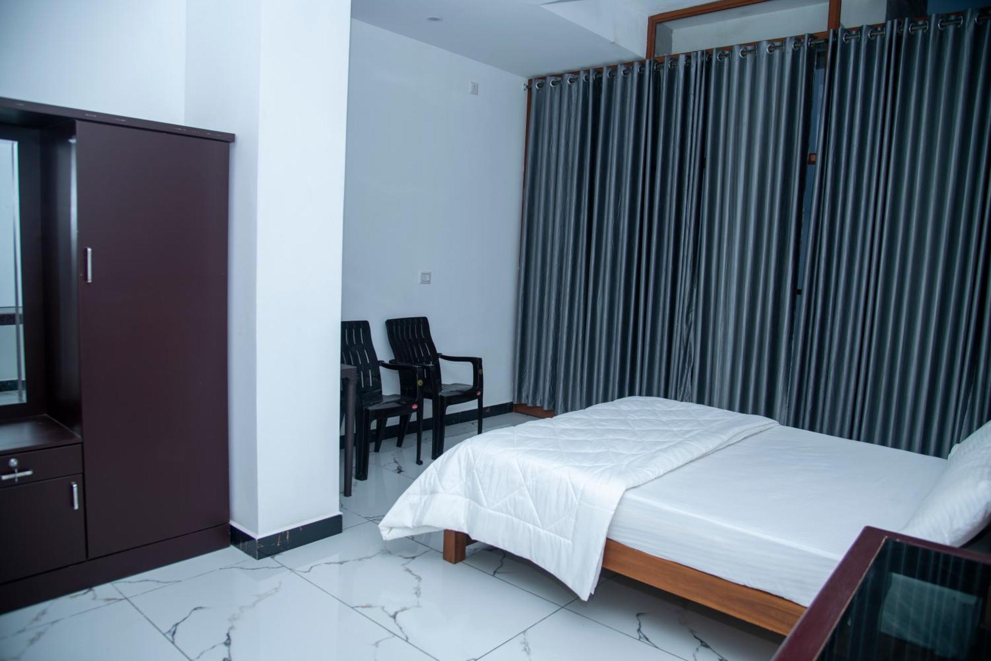 Eagle Heights Resort Pīrmed Екстериор снимка